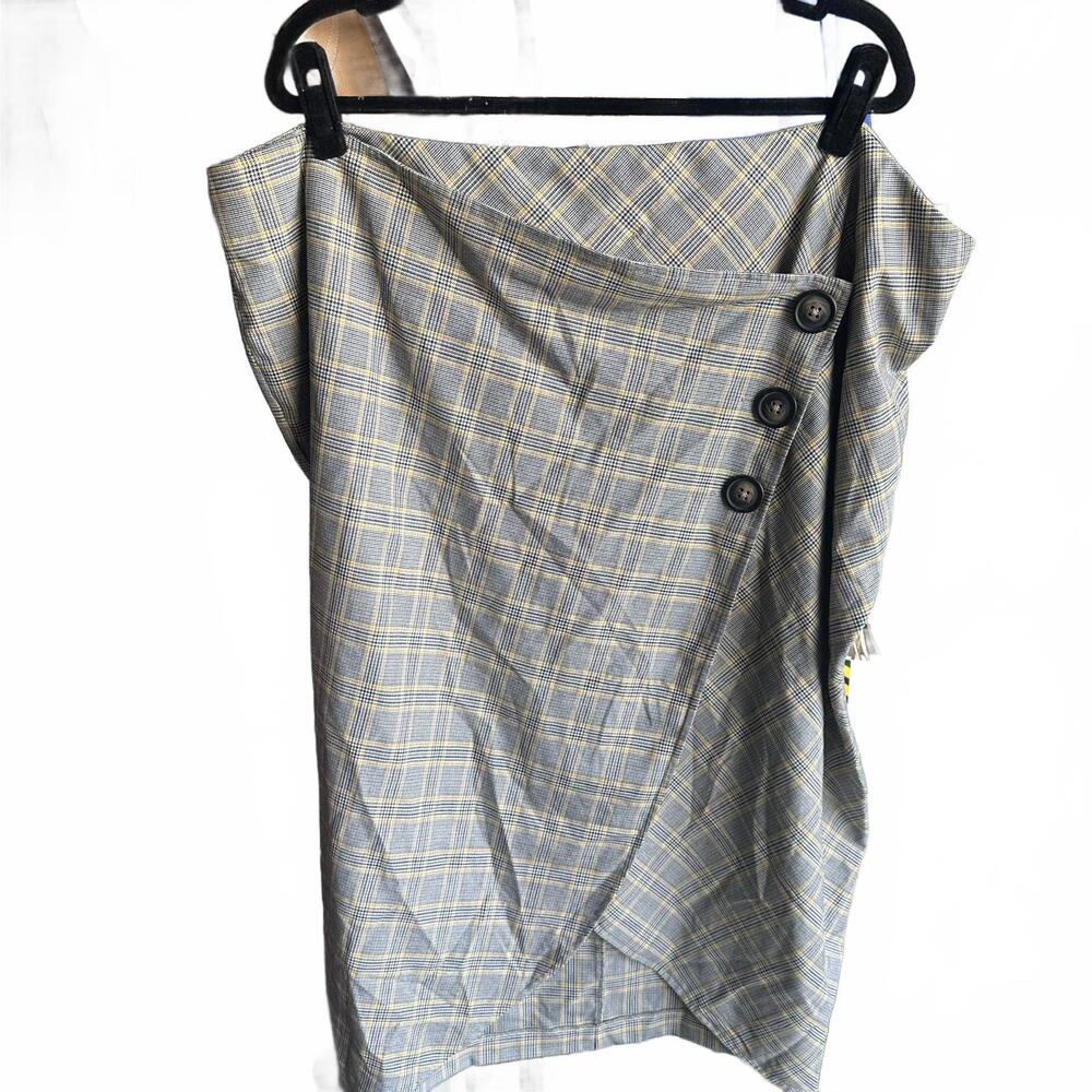 ASOS Chic Gray Plaid Skirt with Button Details size 22